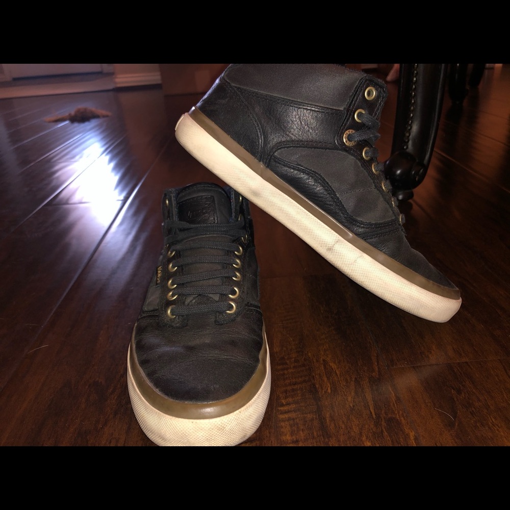 VANS | Black Leather Low Ankle Boot